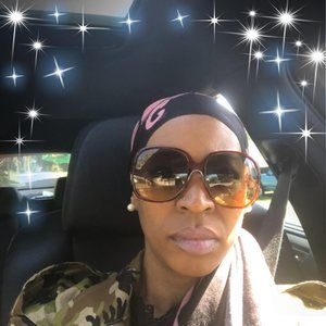 Meet your Posher, Denise